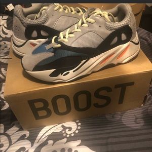 Yeezy 700 Wave Runner